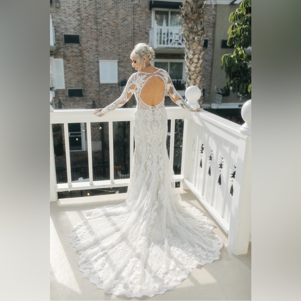 Long Sleeve Lace Boho Wedding Dress size 6